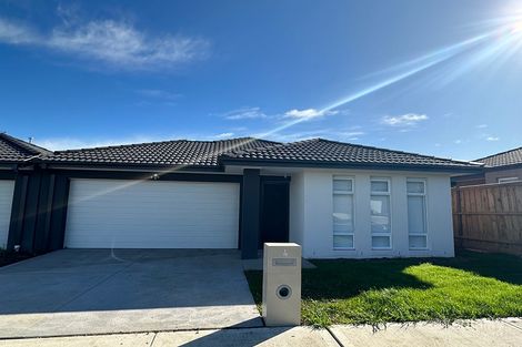 Property photo of 4 Redding Street Cranbourne East VIC 3977