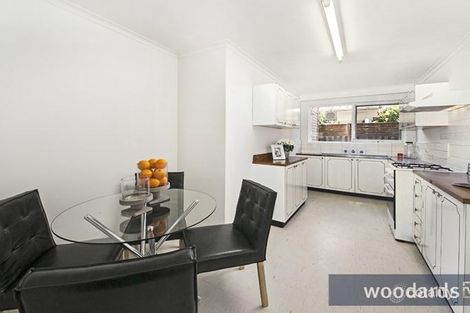 Property photo of 2/5 James Street Glen Huntly VIC 3163