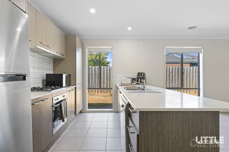 Property photo of 24 Clarice Crescent Brookfield VIC 3338