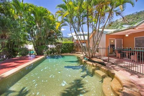 Property photo of 7 Redfern Place Mooroobool QLD 4870