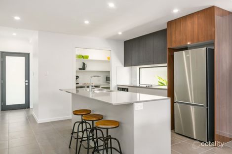 Property photo of 80 Edge Court Manoora QLD 4870