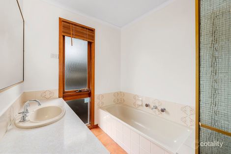 17 Jennifer Cres, Bayswater North, VIC 3153