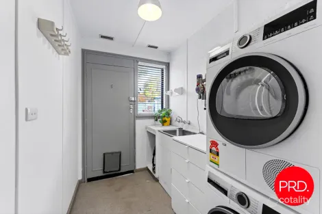 Property photo of 2 Hakea Street Karabar NSW 2620