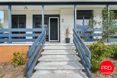 Property photo of 2 Hakea Street Karabar NSW 2620