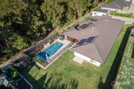 Property photo of 6 Chani Close Urangan QLD 4655