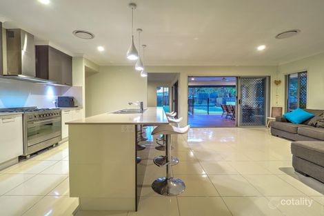 Property photo of 6 Chani Close Urangan QLD 4655