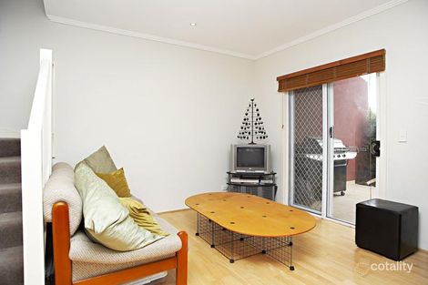 Property photo of 15/2 Newmarket Way Flemington VIC 3031