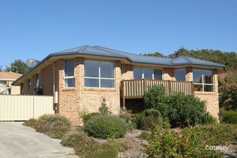 5 Deacon Dr, Penguin, TAS 7316