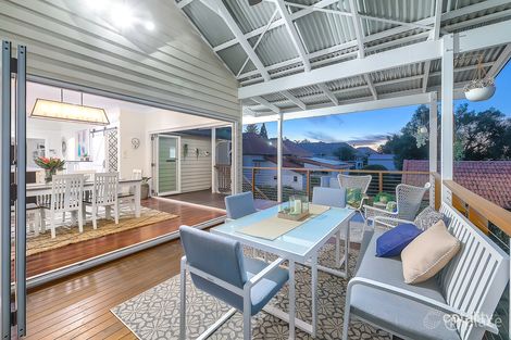 Property photo of 14 Curlewis Street Holland Park West QLD 4121