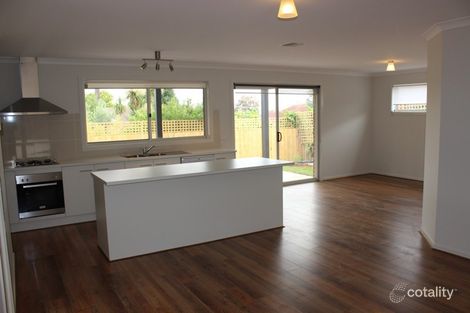 Property photo of 2/5 Mitchell Avenue Ashwood VIC 3147