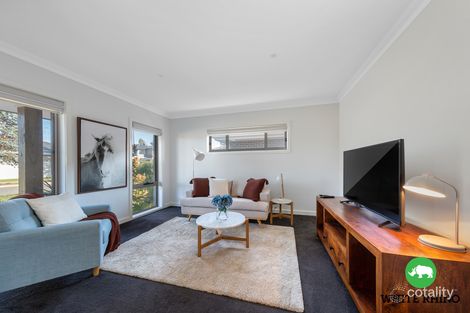Property photo of 16 Duncan Loop Googong NSW 2620