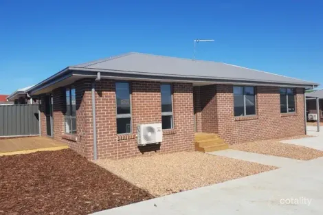 2/6 Tandara Pl, East Devonport, TAS 7310