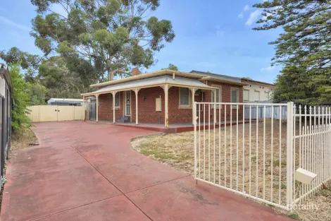 6 Leslie St, Elizabeth East, SA 5112