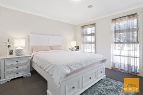 Property photo of 30 Pinrush Road Brookfield VIC 3338