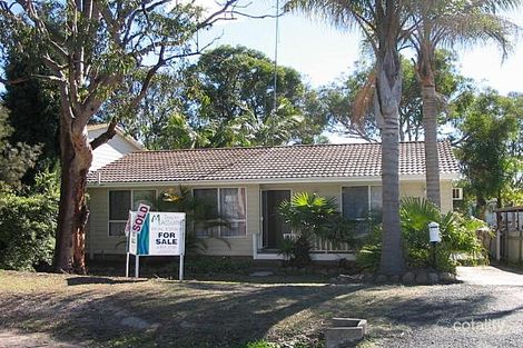 Property photo of 28 Campbell Parade Mannering Park NSW 2259