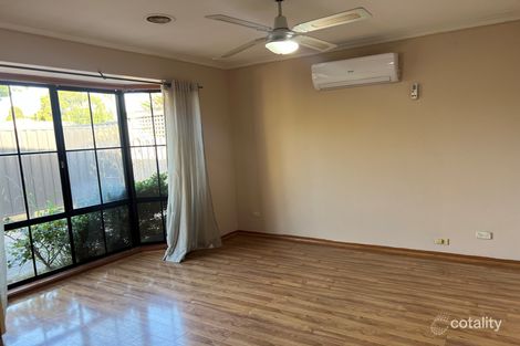 Property photo of 5 Swan Court Narre Warren South VIC 3805