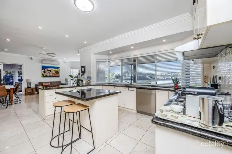 Property photo of 2 Wisemans Helensvale QLD 4212