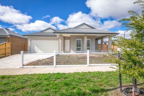 Property photo of 13 Silver Smith Drive Kyneton VIC 3444