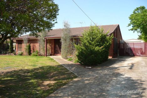 Property photo of 2 Lowan Court Werribee VIC 3030