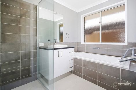 Property photo of 1 Angus Court Thurgoona NSW 2640