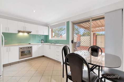 Property photo of 4/17-19 Mallacoota Street Wakeley NSW 2176