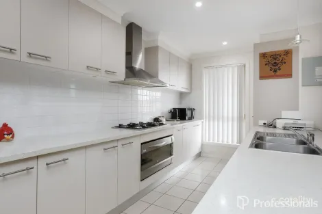Property photo of 4/37 Lomandra Bowl Harkness VIC 3337