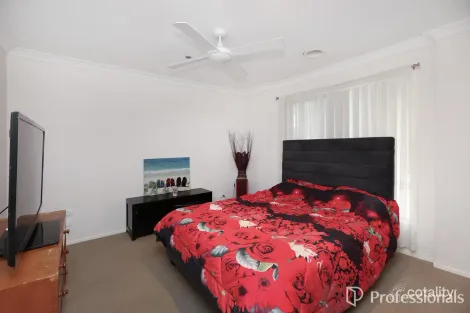 Property photo of 4/37 Lomandra Bowl Harkness VIC 3337