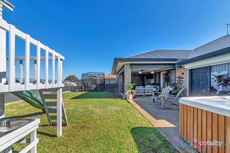 90 Crystaluna Dr, Golden Bay, WA 6174
