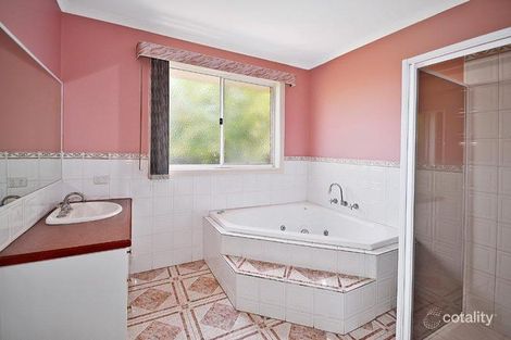 Property photo of 22 Mankina Circuit Delahey VIC 3037