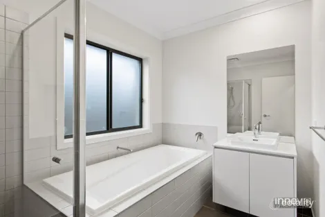 Property photo of 34 Elite Crescent Narangba QLD 4504