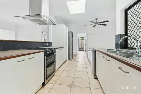 Property photo of 13 Ilse Close Clifton Beach QLD 4879