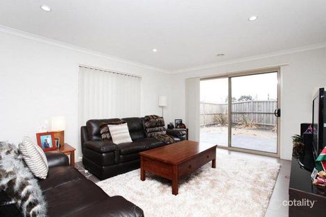 Property photo of 25 Old Course Crescent Deer Park VIC 3023