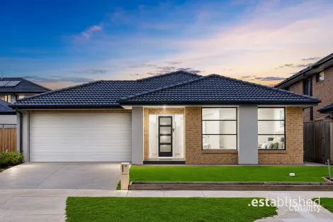 28 Grampians Ave, Werribee, VIC 3030