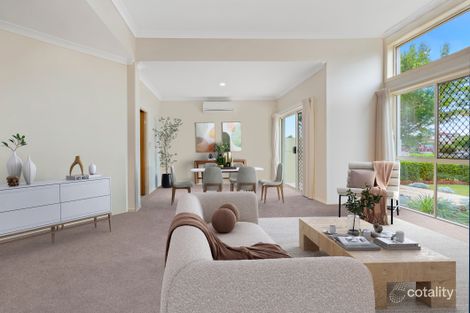 Property photo of 8 Serenity Boulevard Helensvale QLD 4212