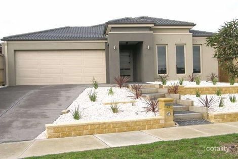 Property photo of 21 Cafardi Boulevard Keysborough VIC 3173