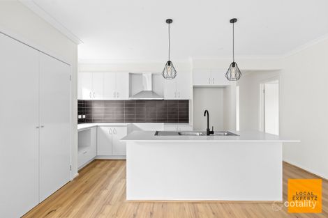 Property photo of 12 Flow Street Mambourin VIC 3024