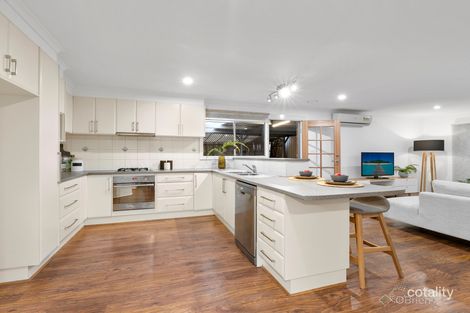 Property photo of 17 Teal Court Narre Warren South VIC 3805