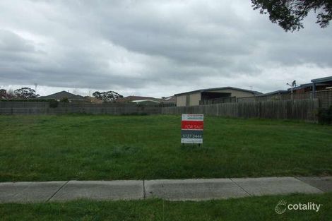 19 Alexander Ave, Moe, VIC 3825