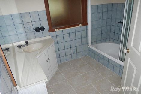 Property photo of 47 Kinnoull Grove Glen Waverley VIC 3150
