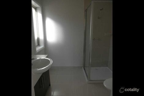 Property photo of 8 Maddison Circuit Darley VIC 3340