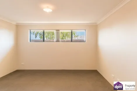 Property photo of 18 Starlite Bend Dalyellup WA 6230