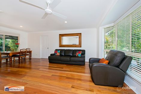 Property photo of 15 Seawind Chase Bonny Hills NSW 2445