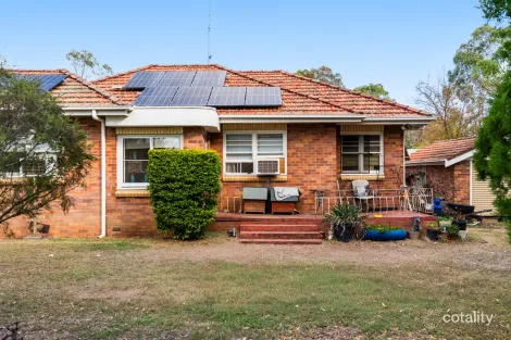 37 Eton St, Cambooya, QLD 4358