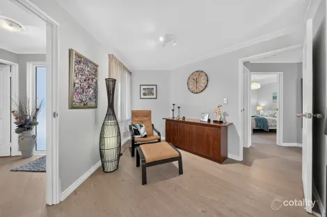 Property photo of 21B Carnarvon Rise Ocean Reef WA 6027