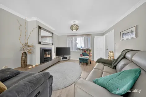 Property photo of 21B Carnarvon Rise Ocean Reef WA 6027