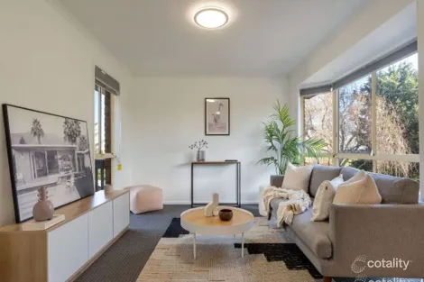 Property photo of 2 Chappell Return Meadow Heights VIC 3048