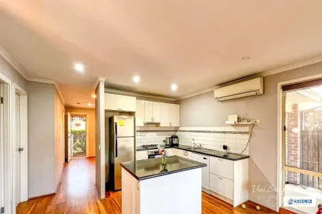 2/8 Hillcrest Rd, Quakers Hill, NSW 2763