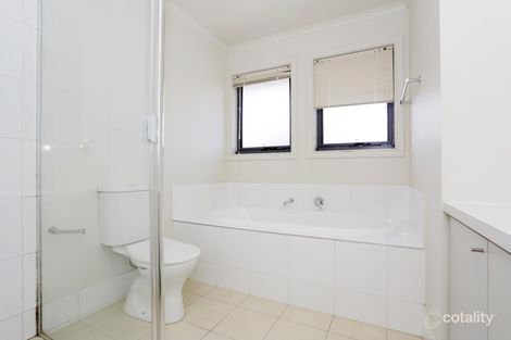 Property photo of 11 Oakmont Crescent Heatherton VIC 3202