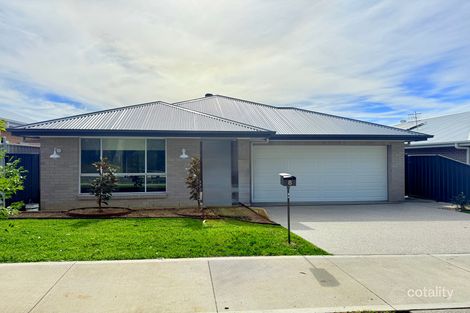 8 Spitfire St, Badagarang, NSW 2540