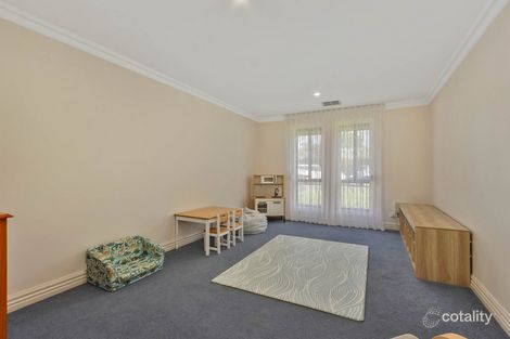 Property photo of 5 Ledgard Road Evanston Park SA 5116